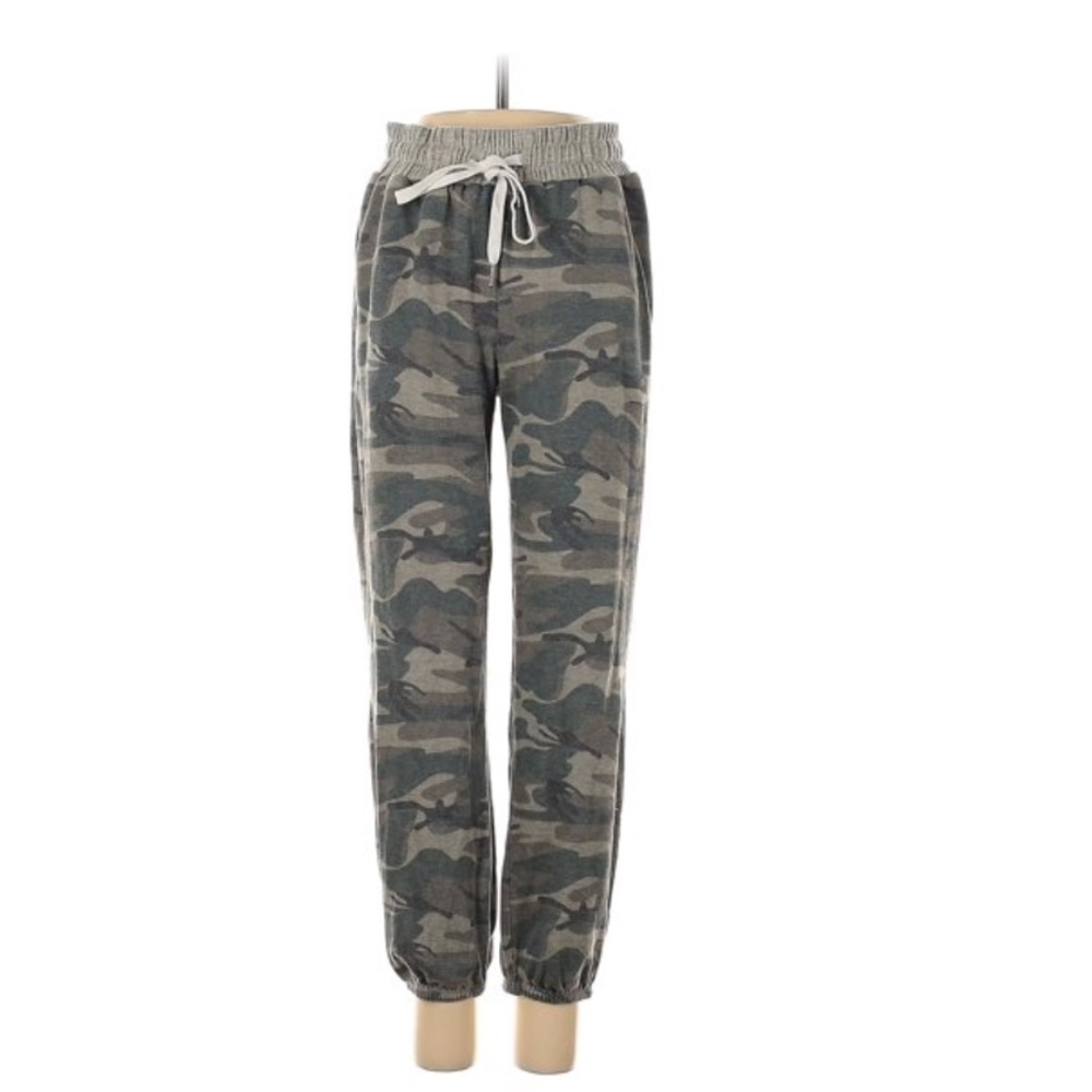 Dance&Marvel Camouflage Joggers